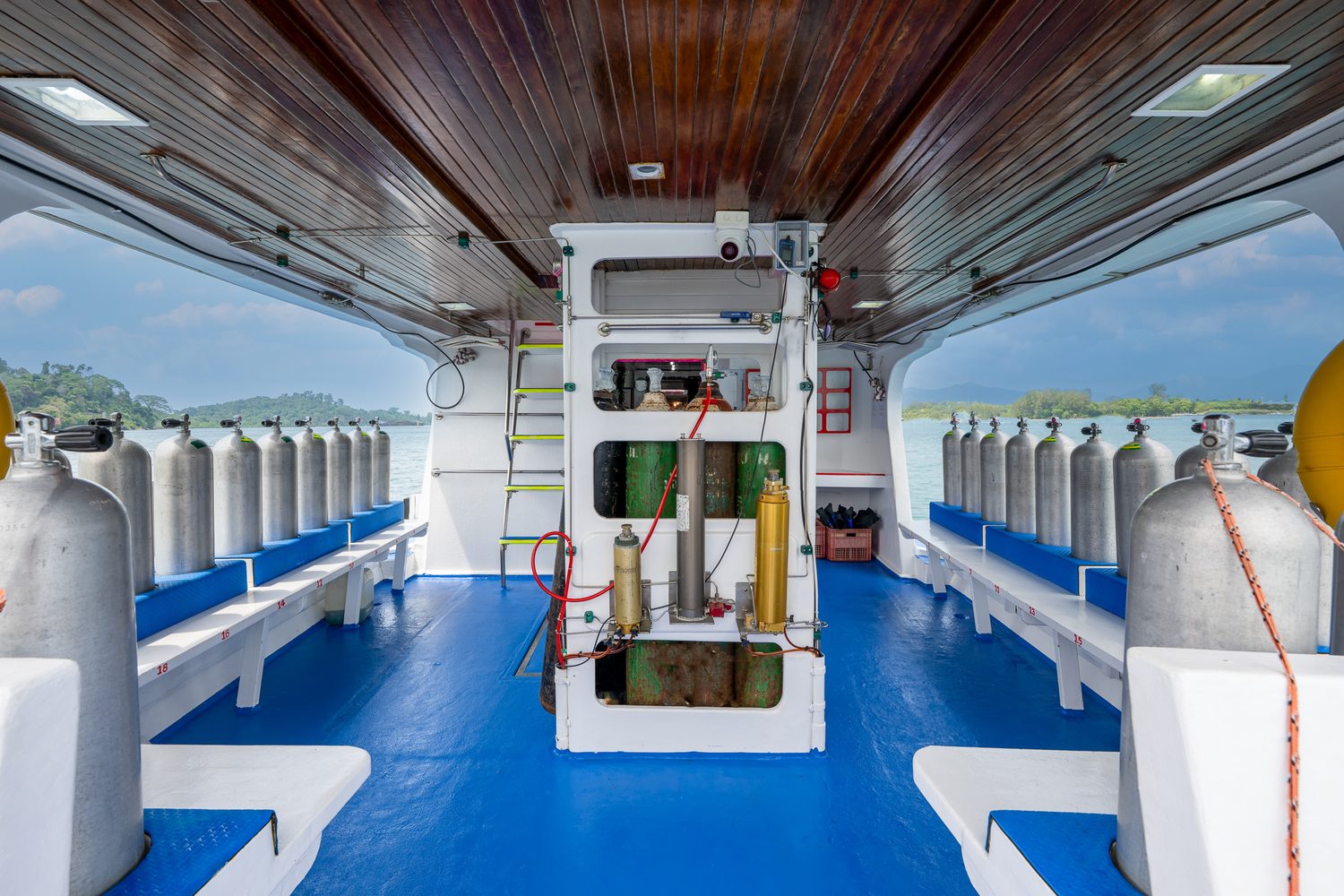 Dive deck of MV Manta Queen 6