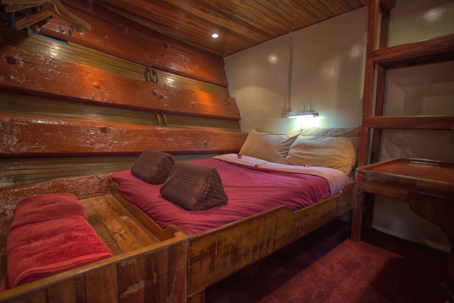 Double cabin