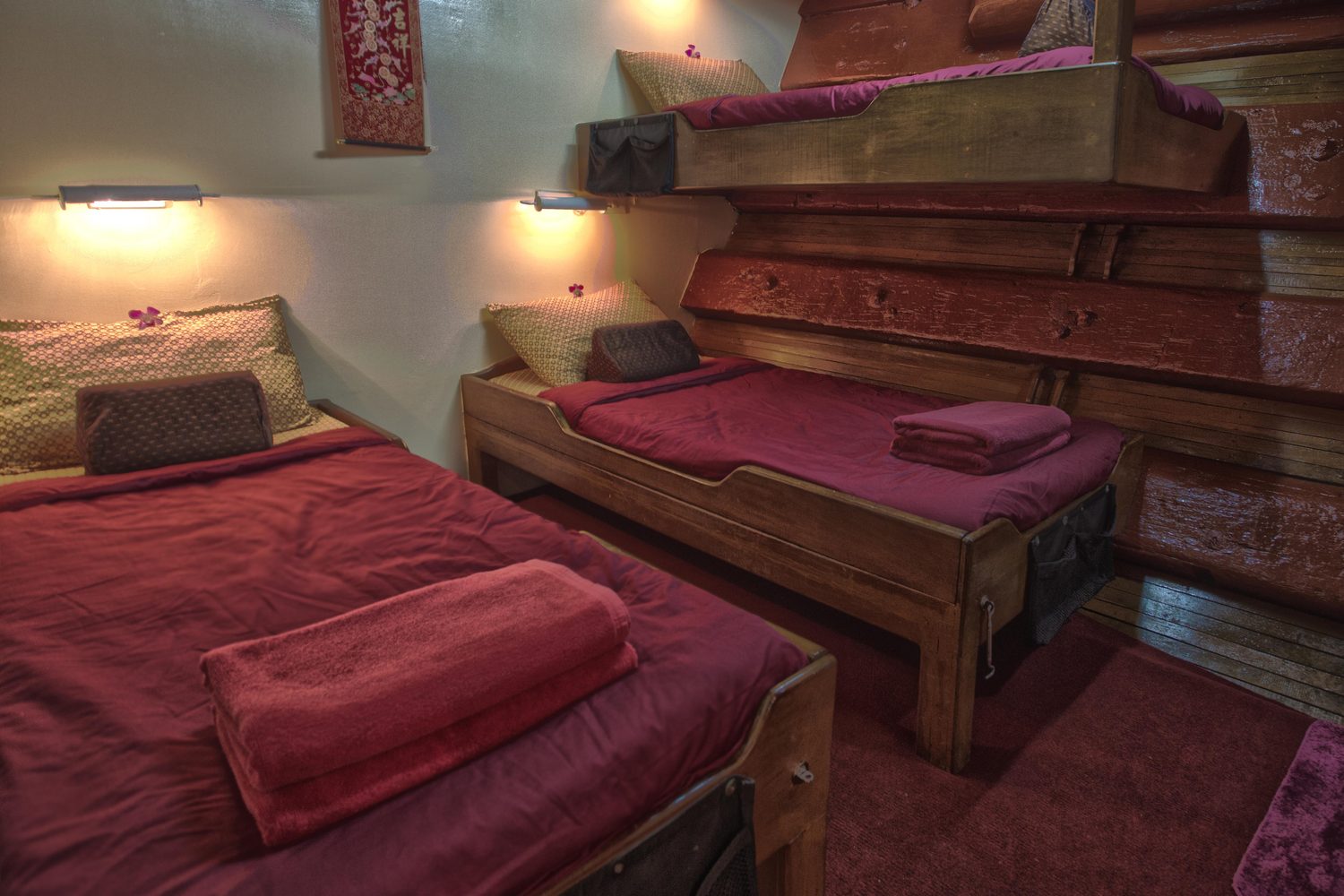 Triple cabin