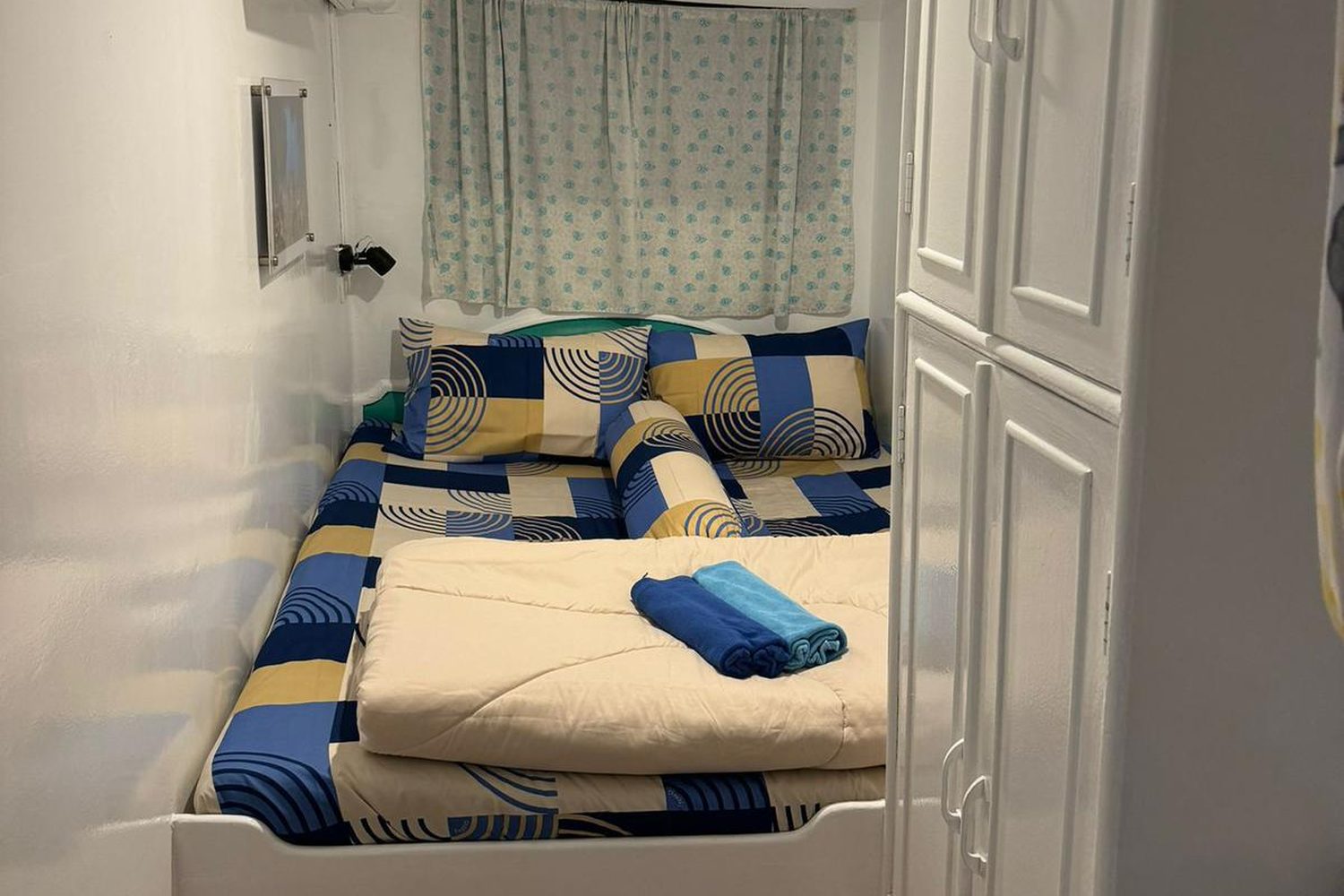 Upper deck double cabin, MV Dolphin Queen