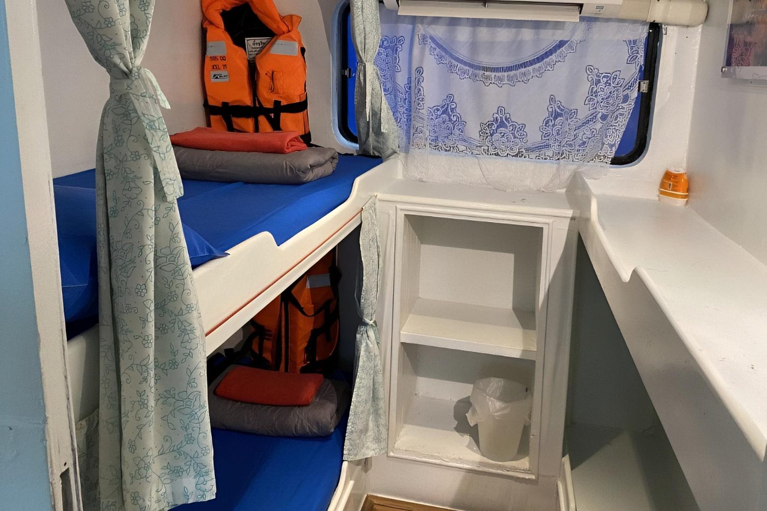 Twin cabin, MV Dolphin Queen