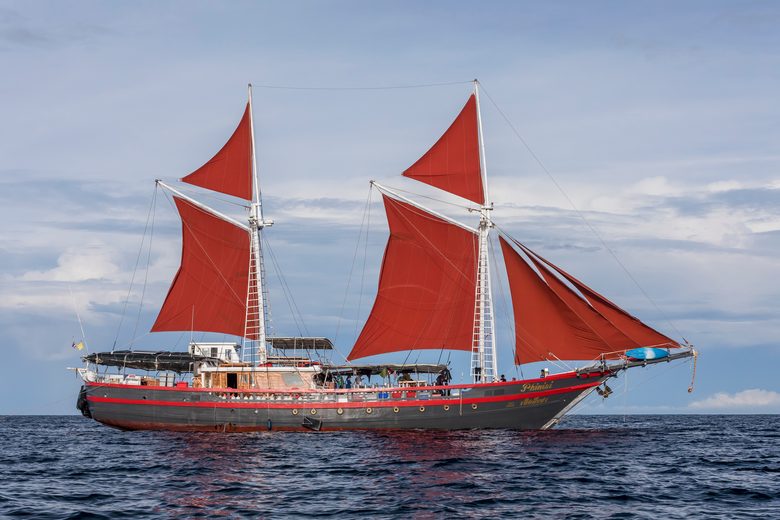 The Phinisi: Thailand and Myanmar Liveaboard